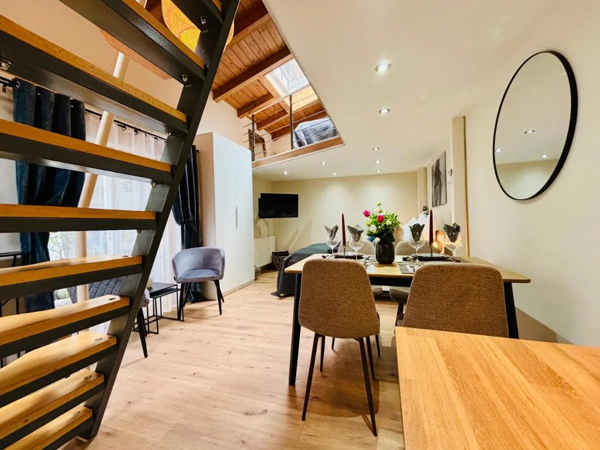 Image 4 of MoonDayHomes – TopLocation I 4Persons I Gallery Maisonette Boutique Apartment PERA