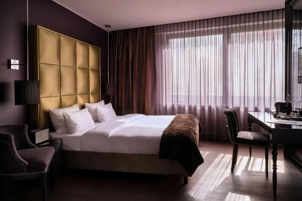 Image of Roomers Frankfurt Central, Autograph Collection