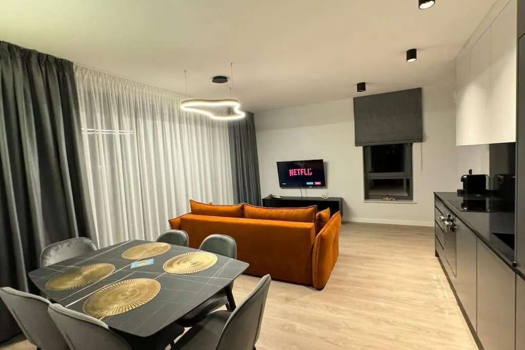 Image 2 of 3CityHost – Scala 60K Suite