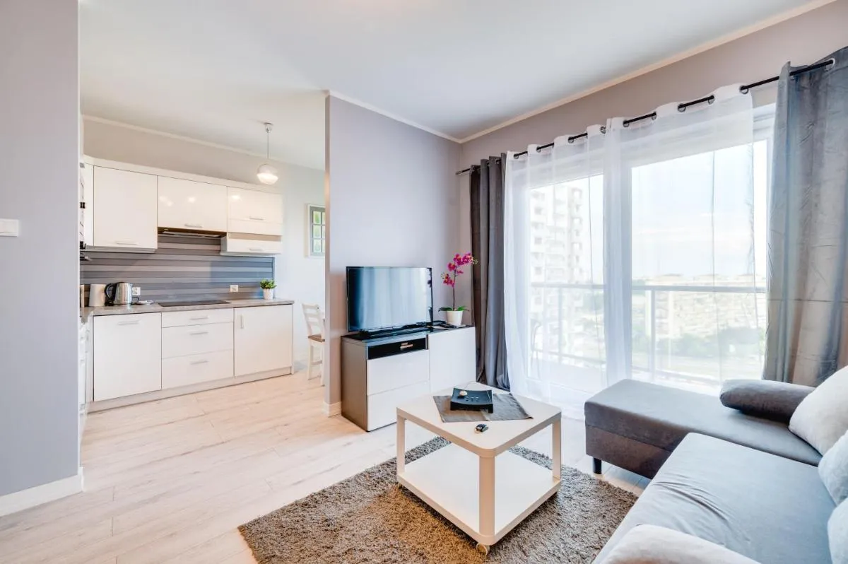 Image 3 of Aleja Rzeczypospolitej 4C by Homeprime