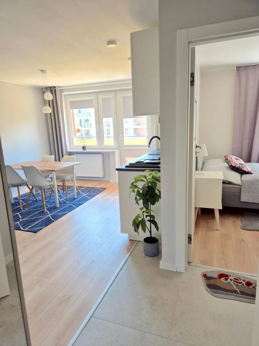 Image 4 of Apartment Eleven Long Gardens Old Town City Center