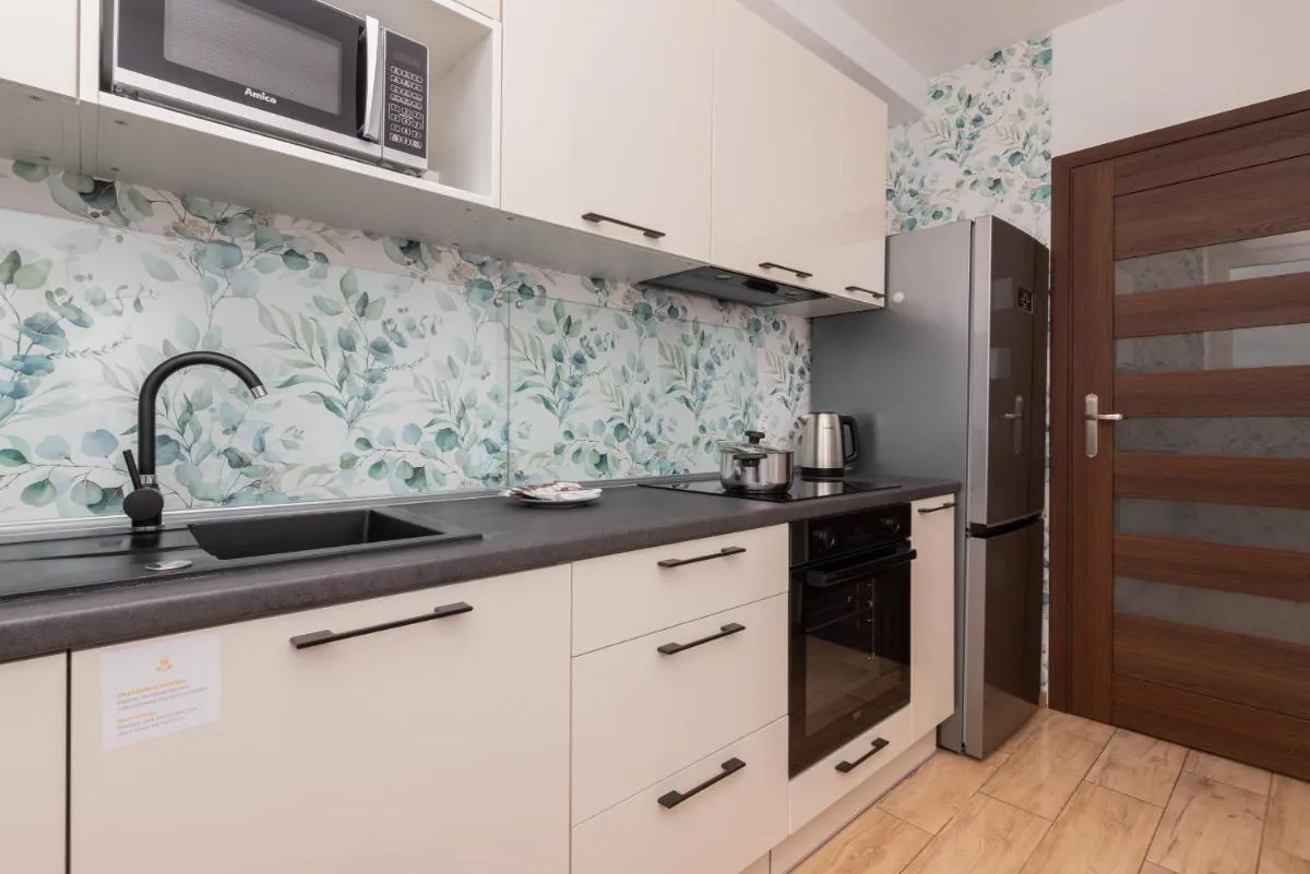 Image 5 of Apartment in Gdańsk Center with Two Desks, Balcony and Separate Kitchen by Renters