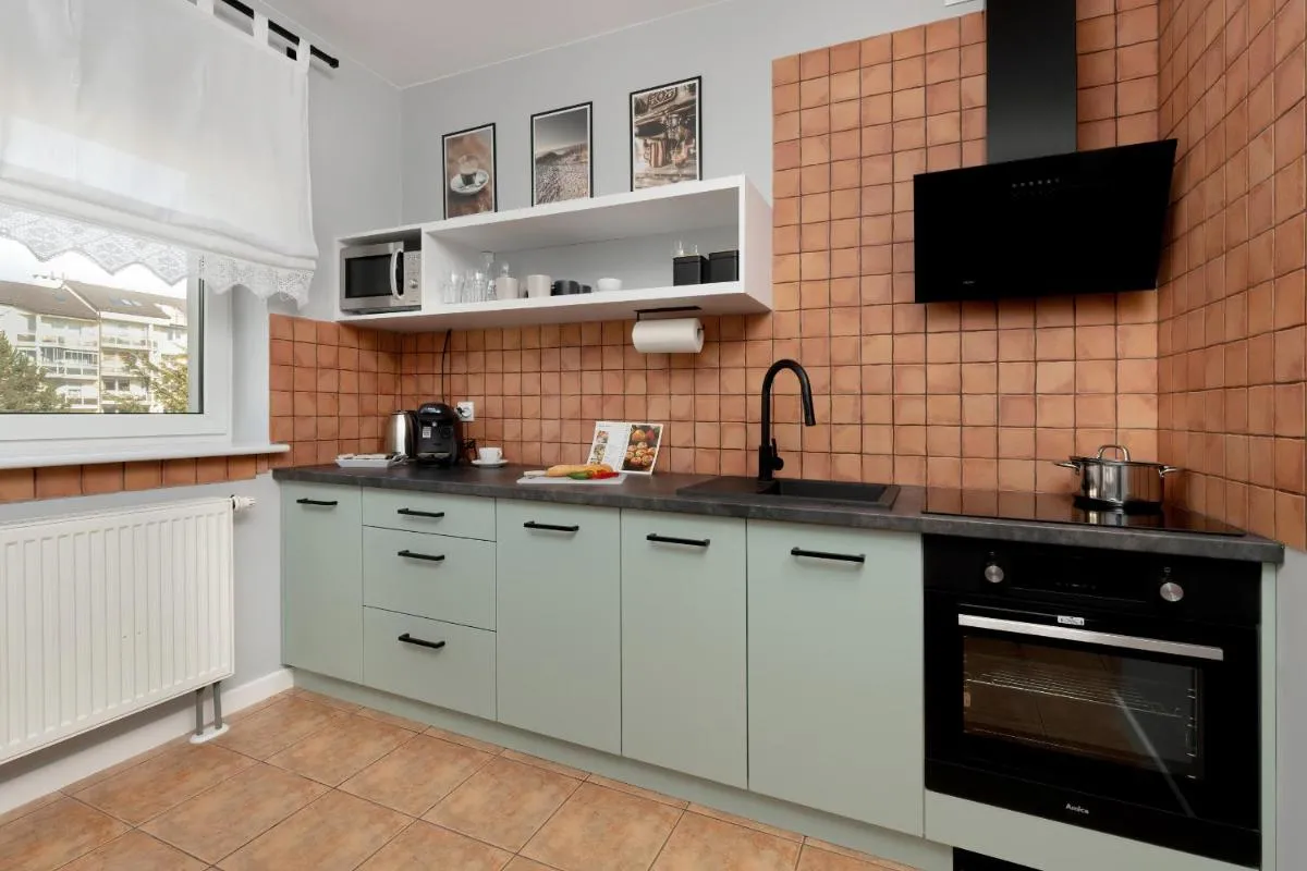 Image 3 of Apartment in Gdańsk with 3 Bedrooms, Furnished Balcony and 2 Desks by Rent like home