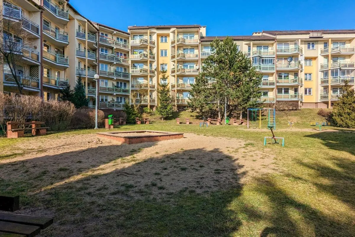 Image 2 of Apartment in Gdańsk with 3 Bedrooms, Furnished Balcony and 2 Desks by Rent like home