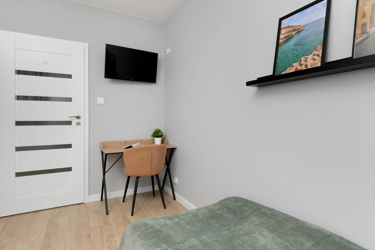 Image 6 of Apartment in Gdańsk with 3 Bedrooms, Furnished Balcony and 2 Desks by Rent like home