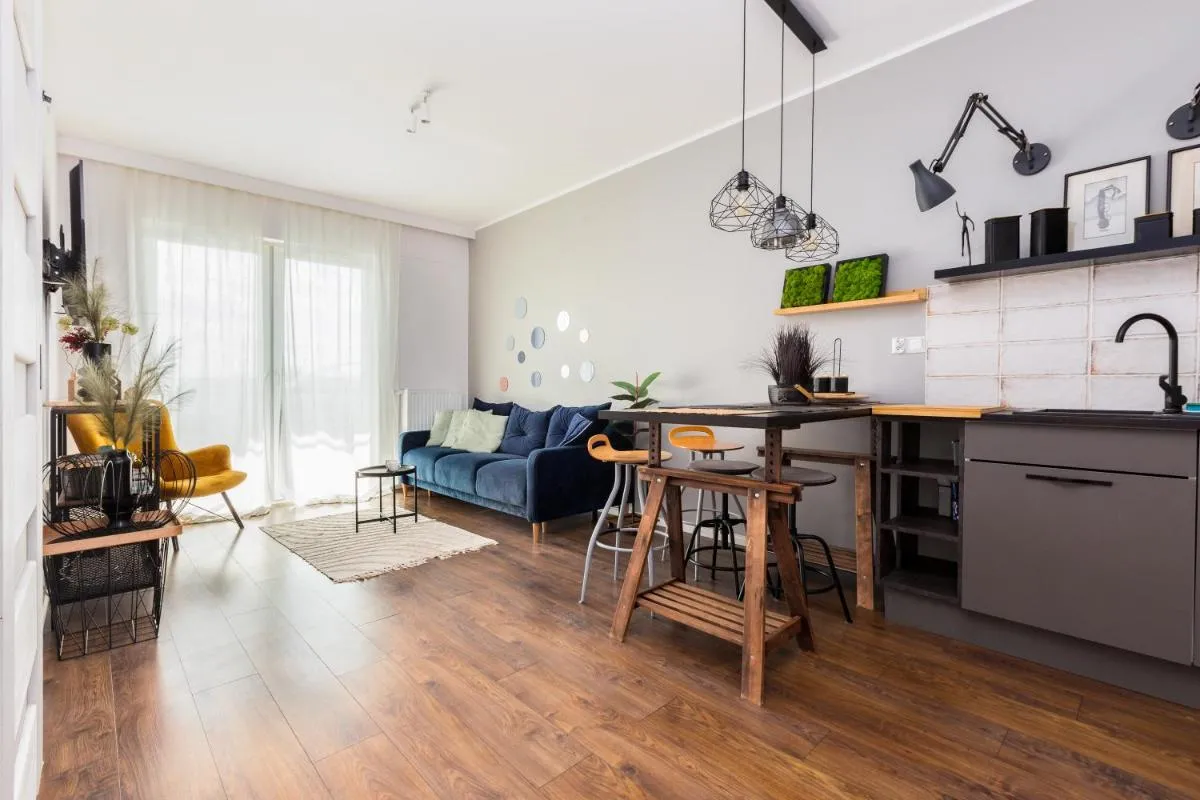 Image 2 of Arena Industrial Apartment