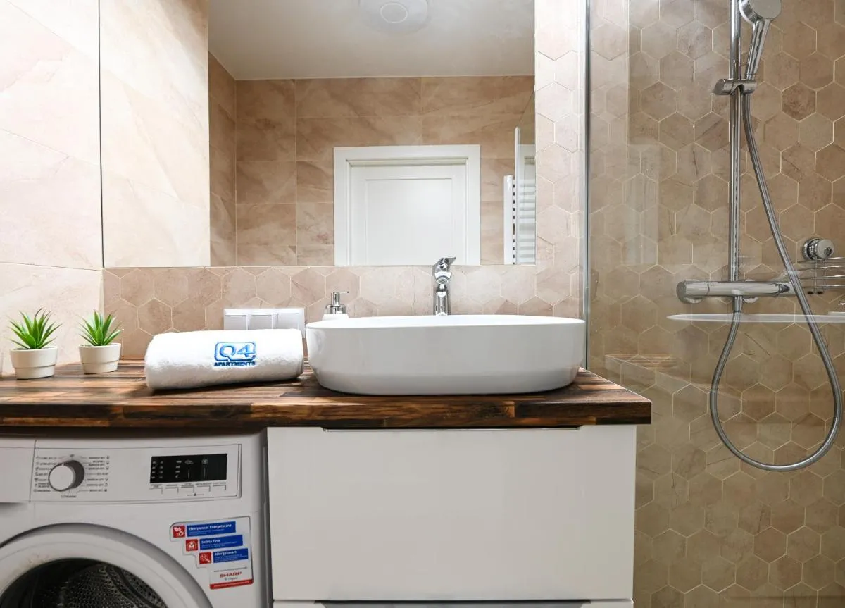 Image 2 of Aura 40 by Q4Apartments