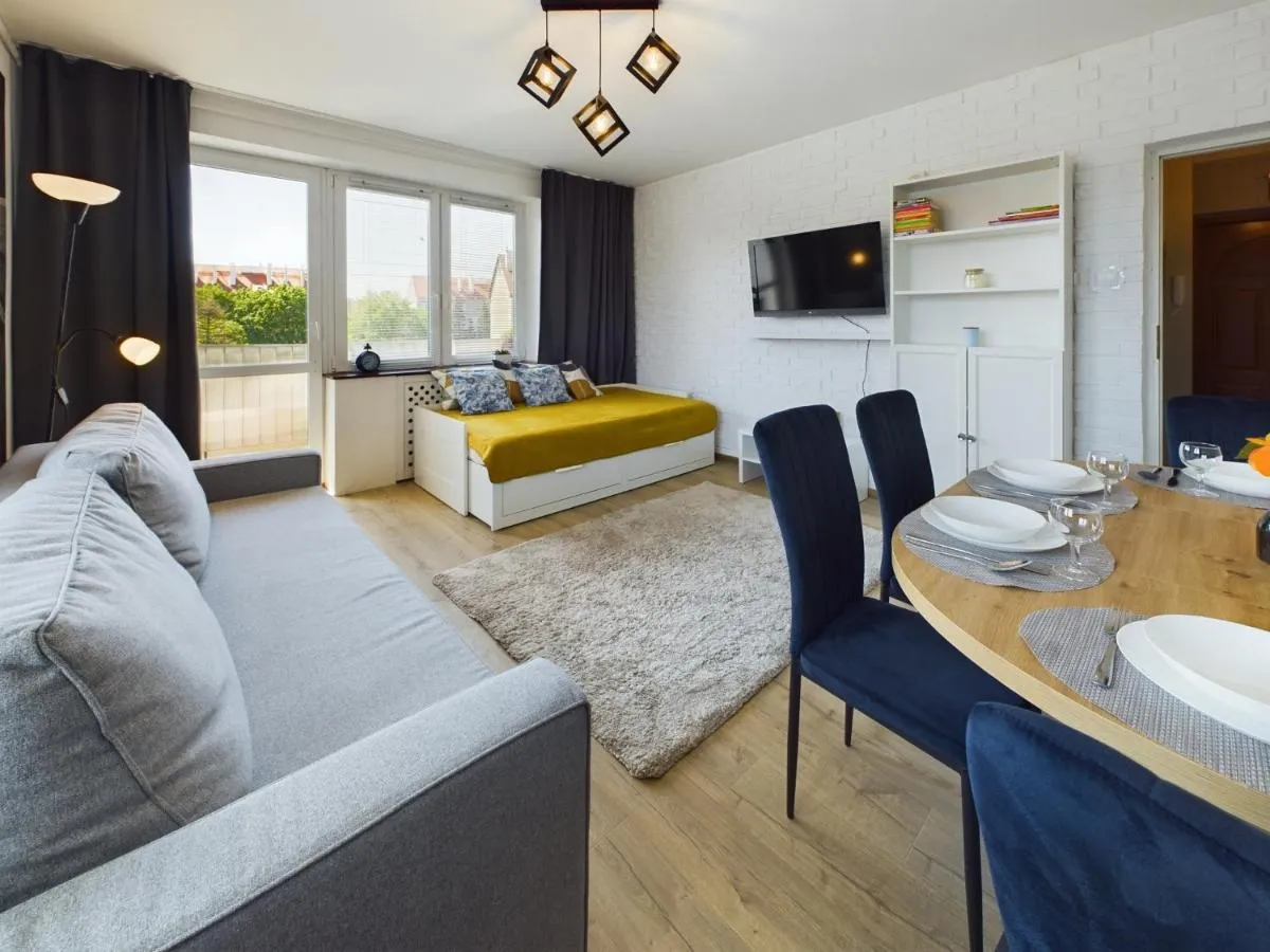 Image 1 of Beautiful Apartment for 6 people Located 550 m from the Beach by Renters