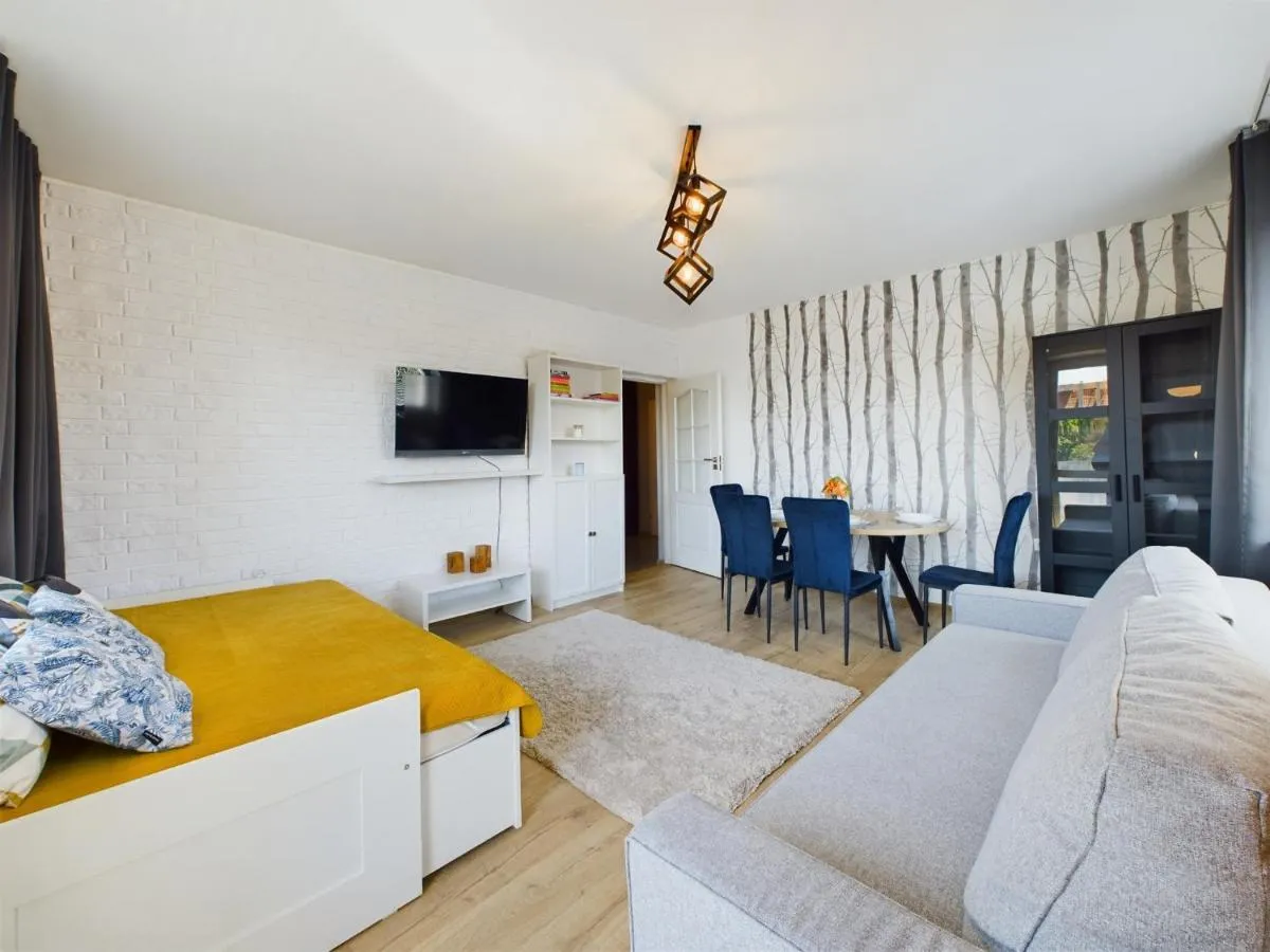 Image 4 of Beautiful Apartment for 6 people Located 550 m from the Beach by Renters