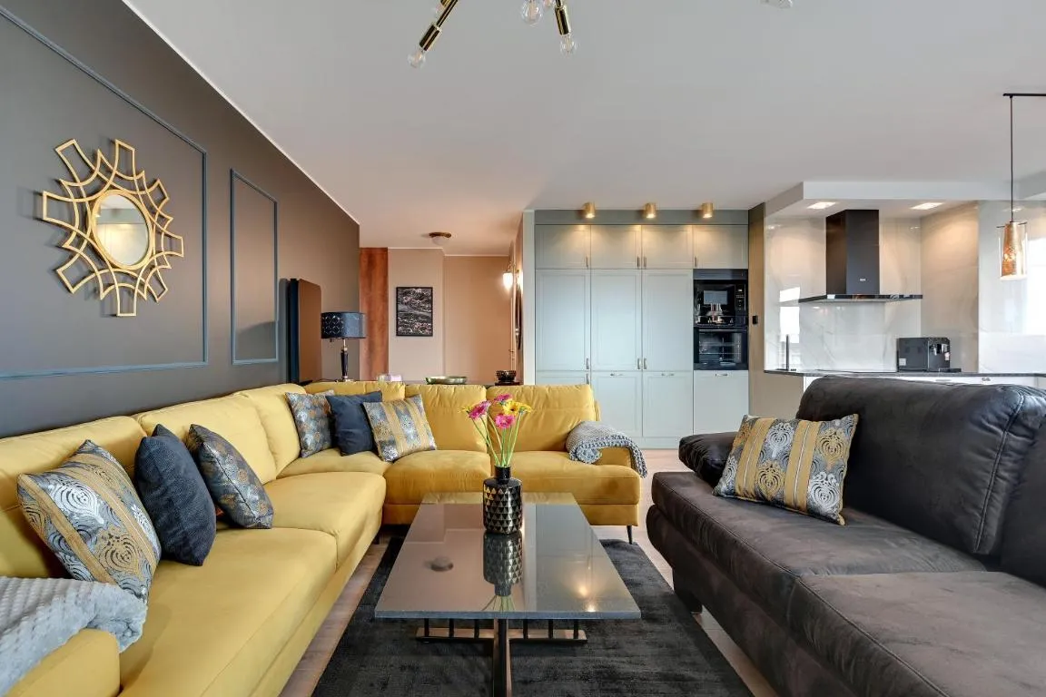 Image of Blue Mandarin Premium