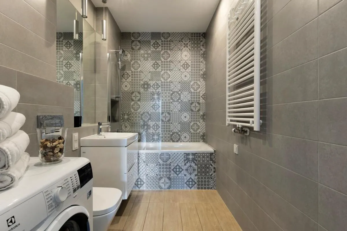 Image 2 of Blue Raven Downtown Apartments