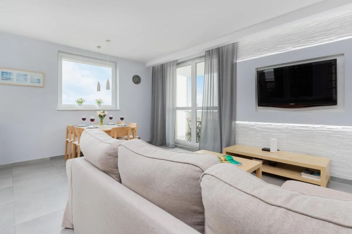 Image 4 of City View Apartment Trzy Żagle with Balcony by Renters