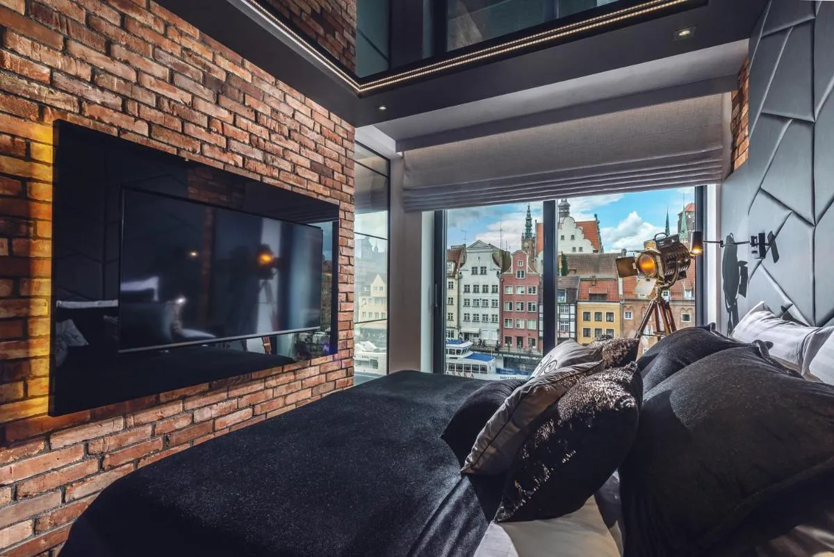 Image 1 of Deo Plaza by Dom & House