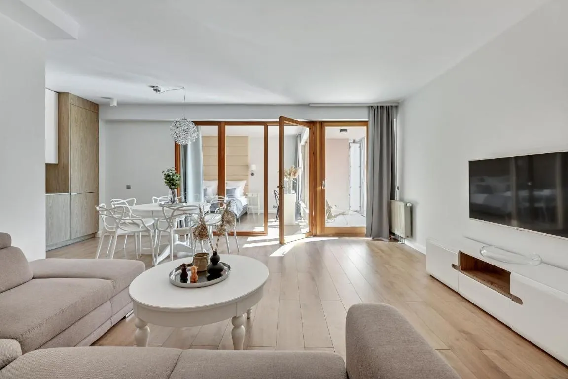 Image of Downtown Apartments Aura – Riverside & Parking