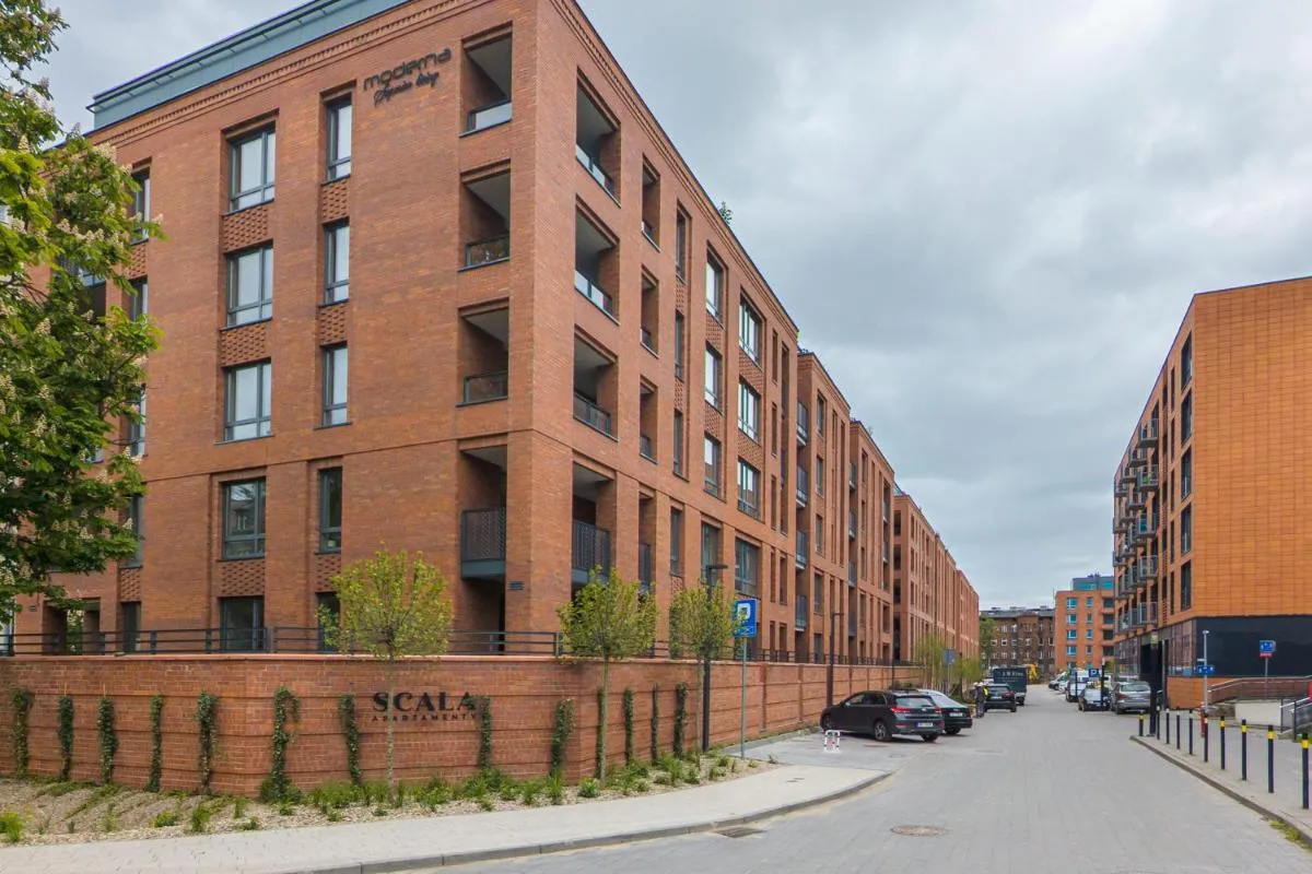 Image 6 of Elegant Apartment with Balcony and Air Conditioning in Gdańsk by Renters