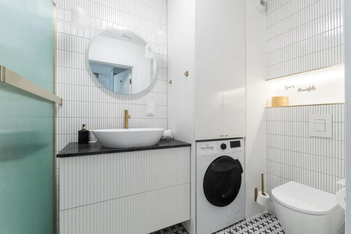 Image 2 of Golden Azzure by Grand Apartments