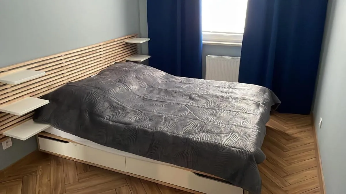 Image 1 of Green Grass 21