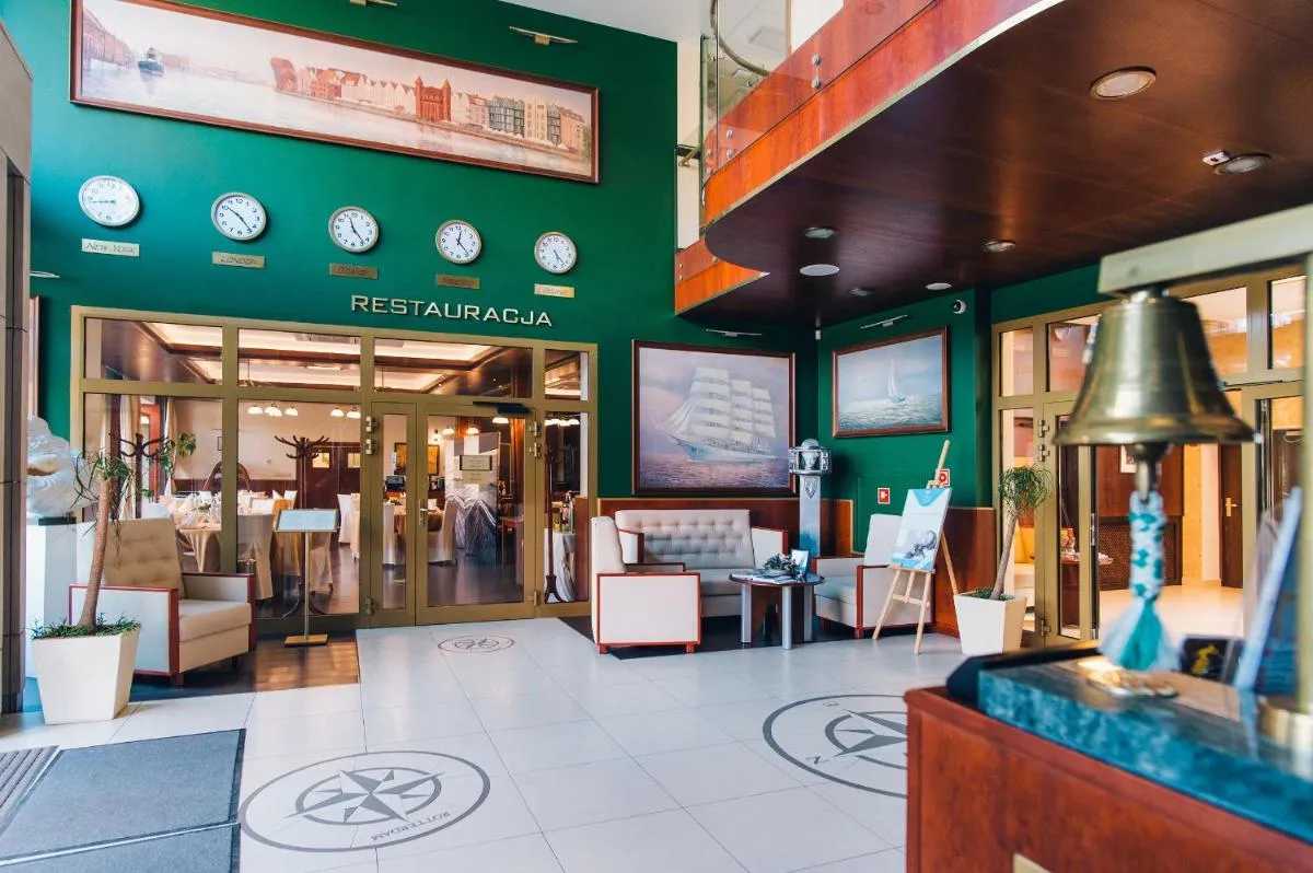 Image 2 of Hotel Admirał