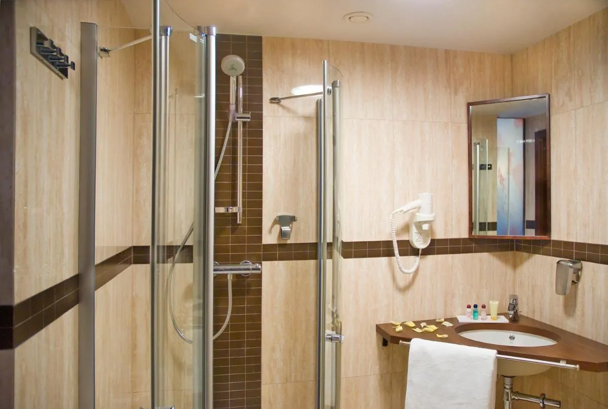 Image 1 of Hotel Admirał