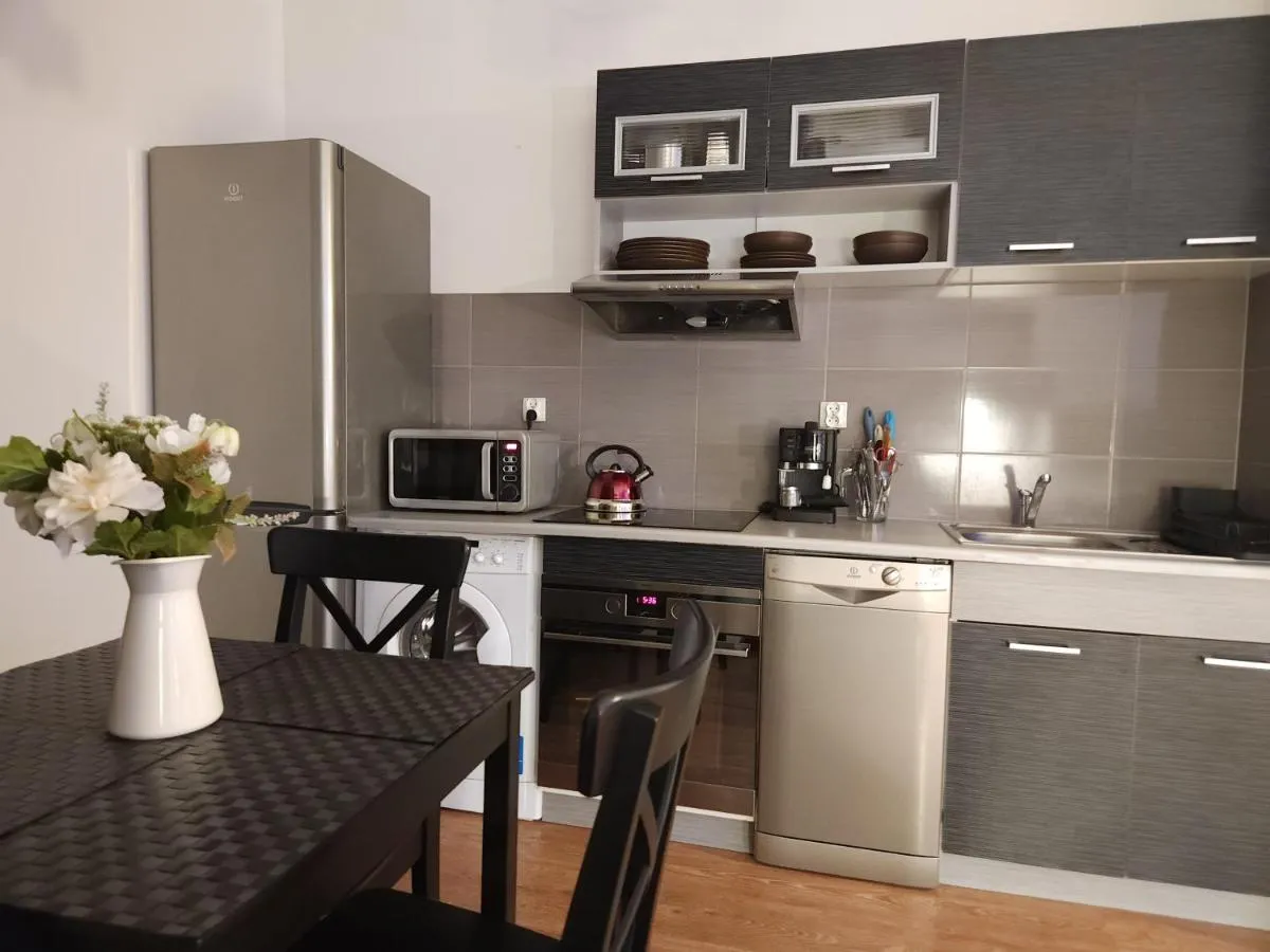 Image 1 of JP2 PRESTIGE HOME SPA apartment by the SEA with luxury JACUZZI, SAUNA, MASSAGE CHAIR, and Prosecco!