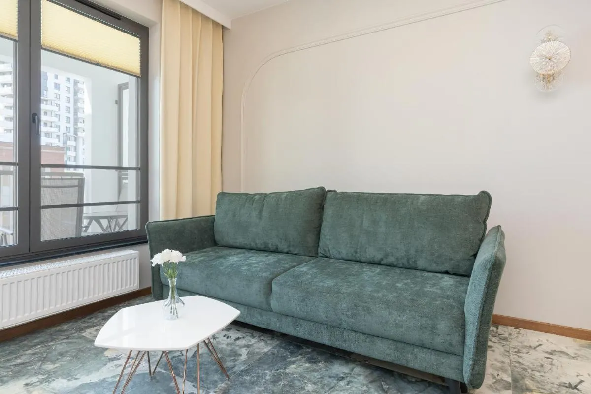 Image 1 of Jasne Apartmenty z Parkingiem Popiełuszki w Gdańsku by Renters