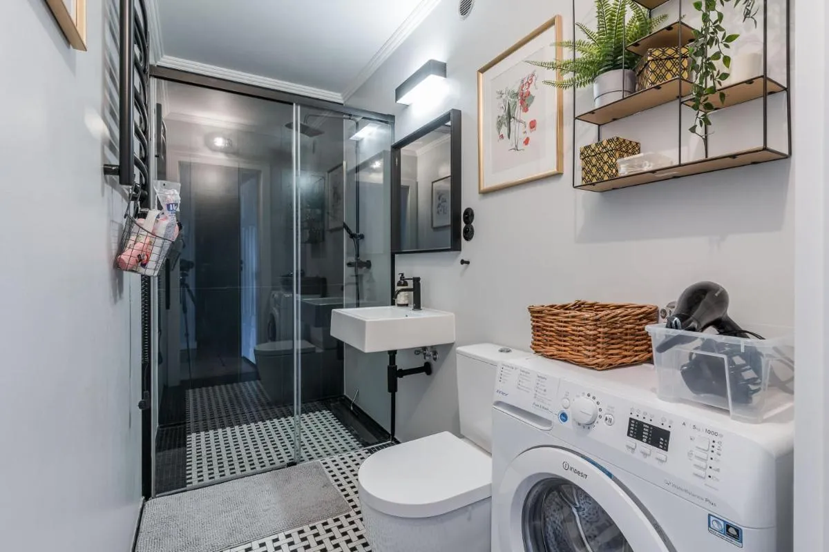 Image 4 of Leon & Lucy Apartment