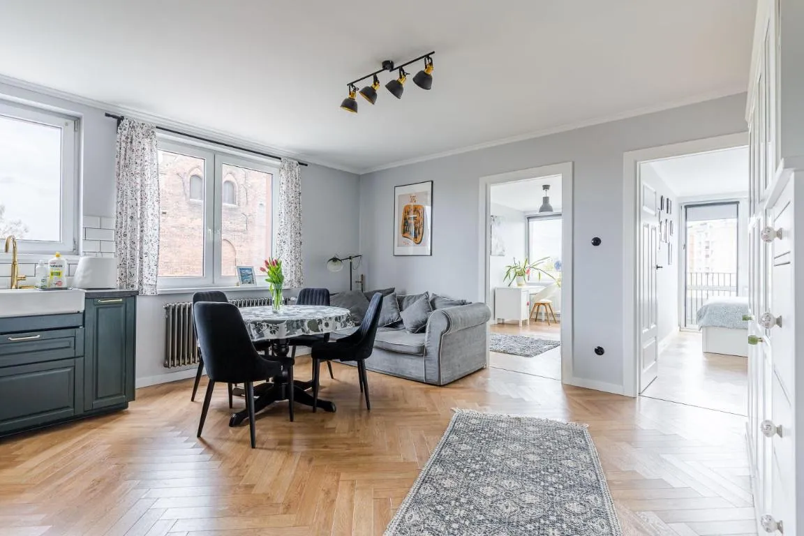 Image of Leon & Lucy Apartment