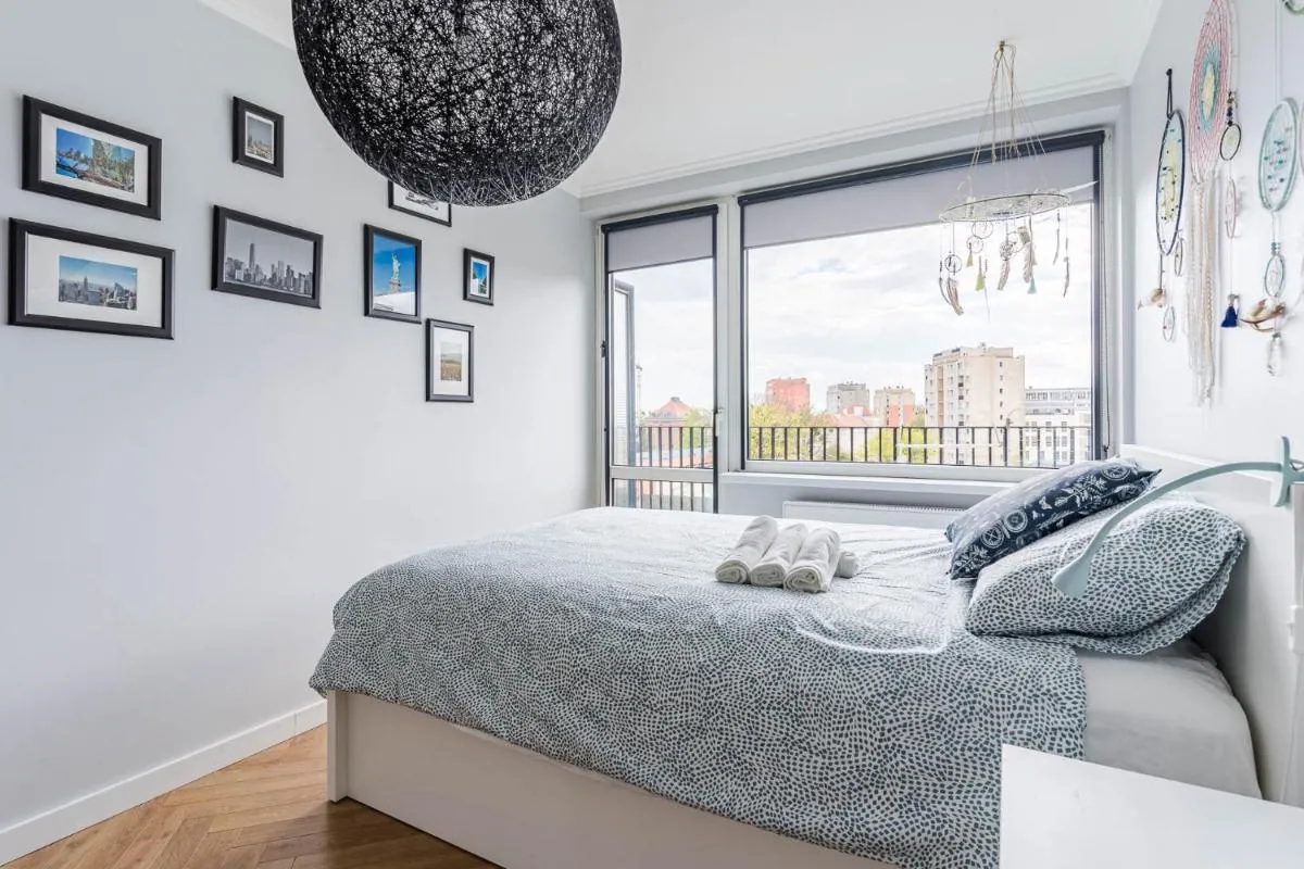 Image 1 of Leon & Lucy Apartment