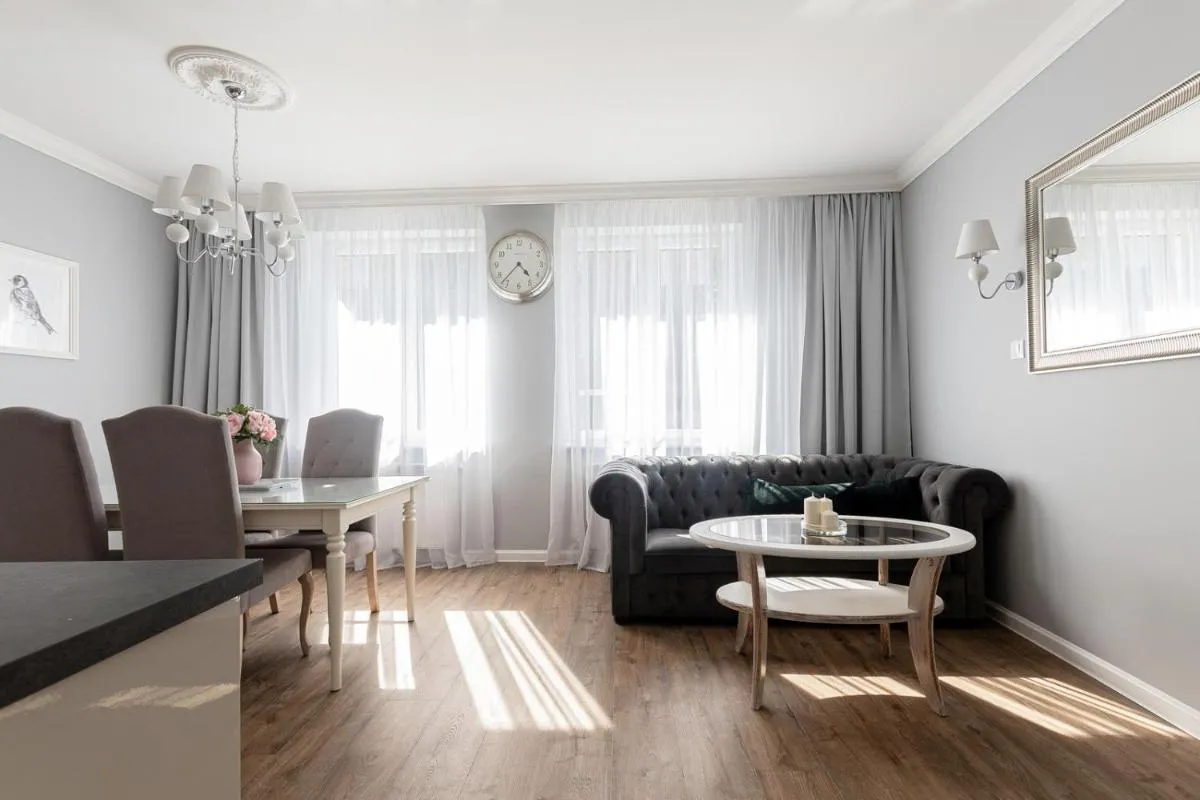 Image 3 of Luxury in Old Town – free parking