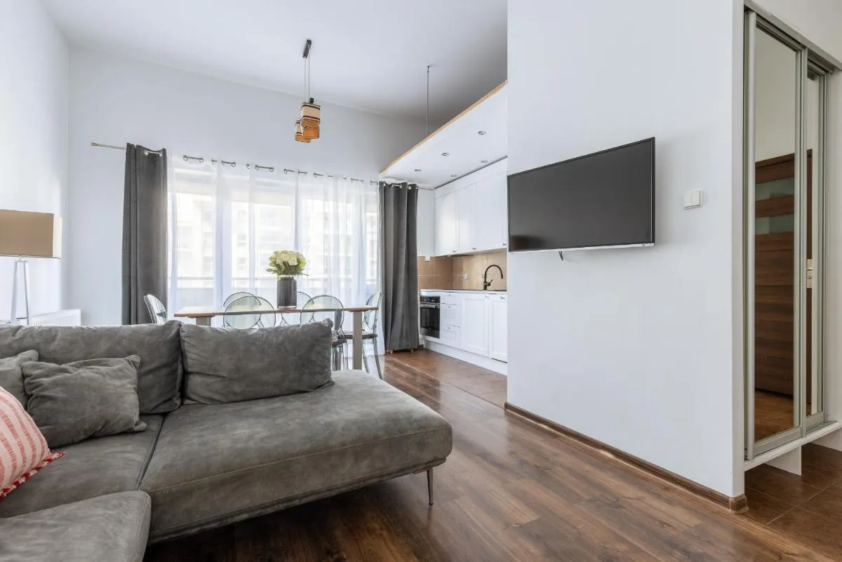 Image 3 of MIRA APARTMENTs IV