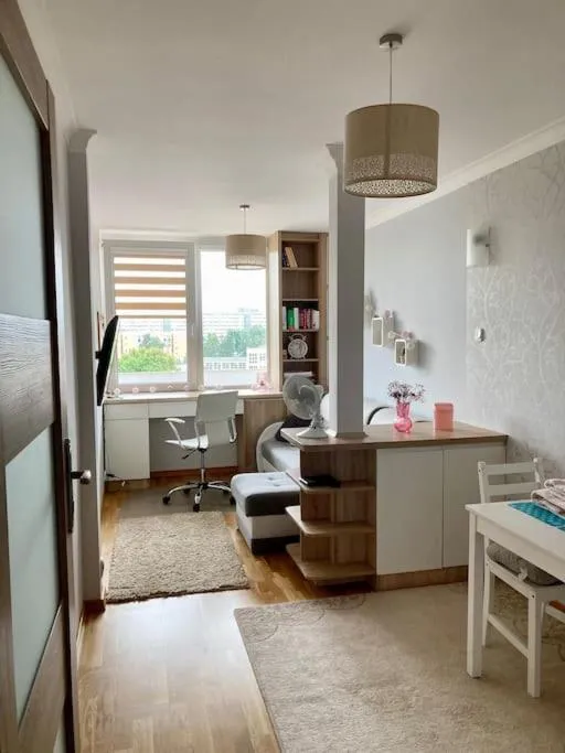 Image 3 of Mieszkanie w kultowym falowcu