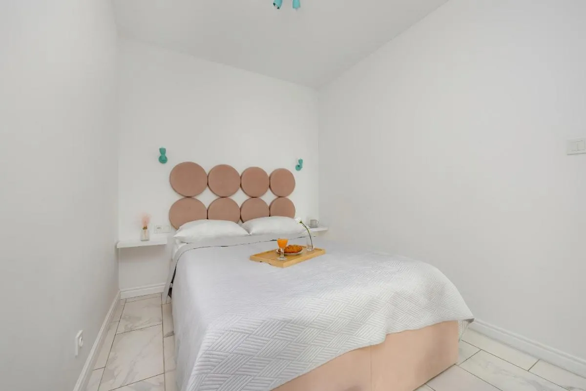 Image 4 of Motława River Old City Gdańsk Studio by Renters