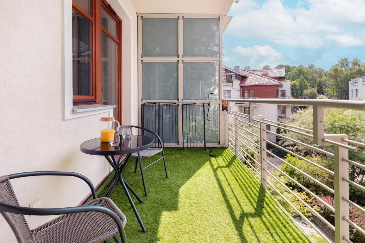 Image 3 of Neptun Park Spacious 3-Bedroom Apartment by Renters