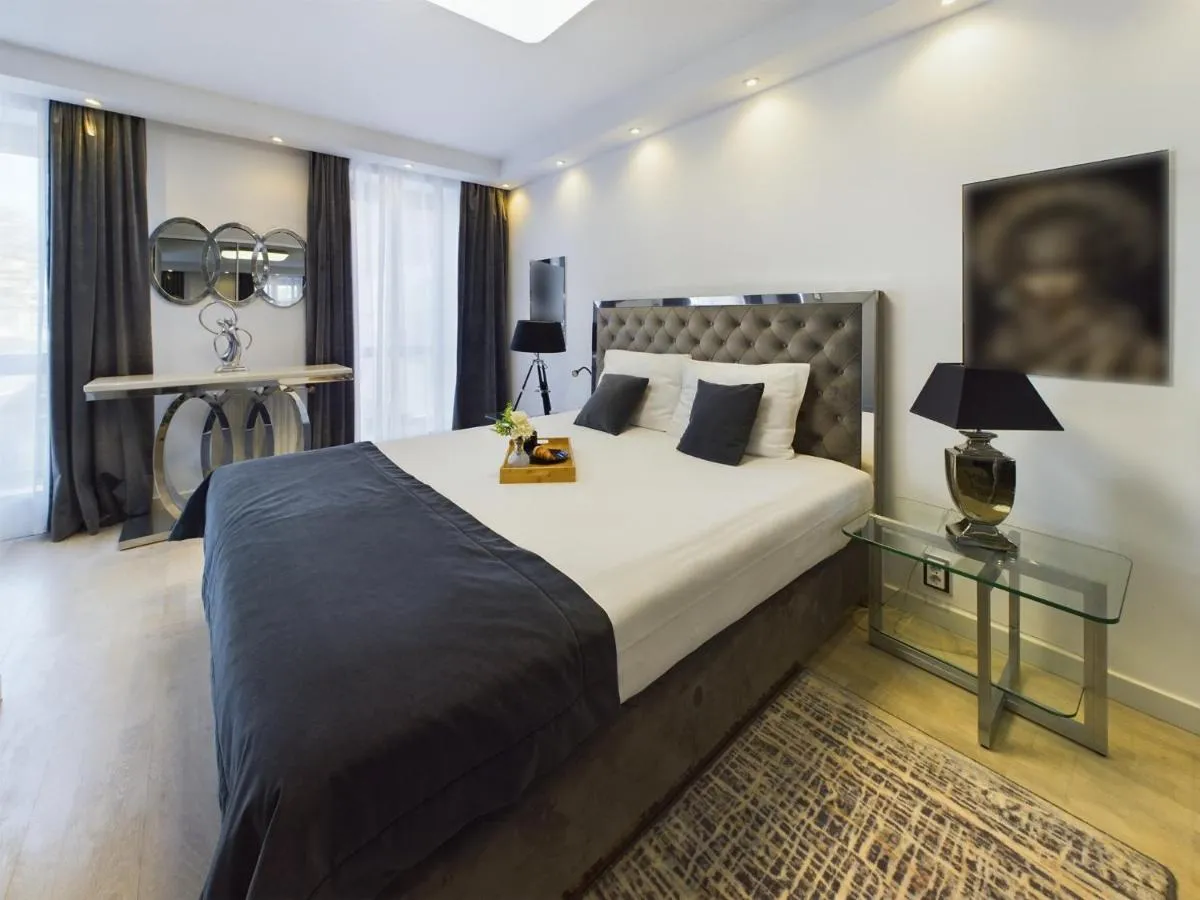 Image 1 of Nowoczesne Studio z Parkingiem 500 m od Starego Miasta w Gdansku by Renters