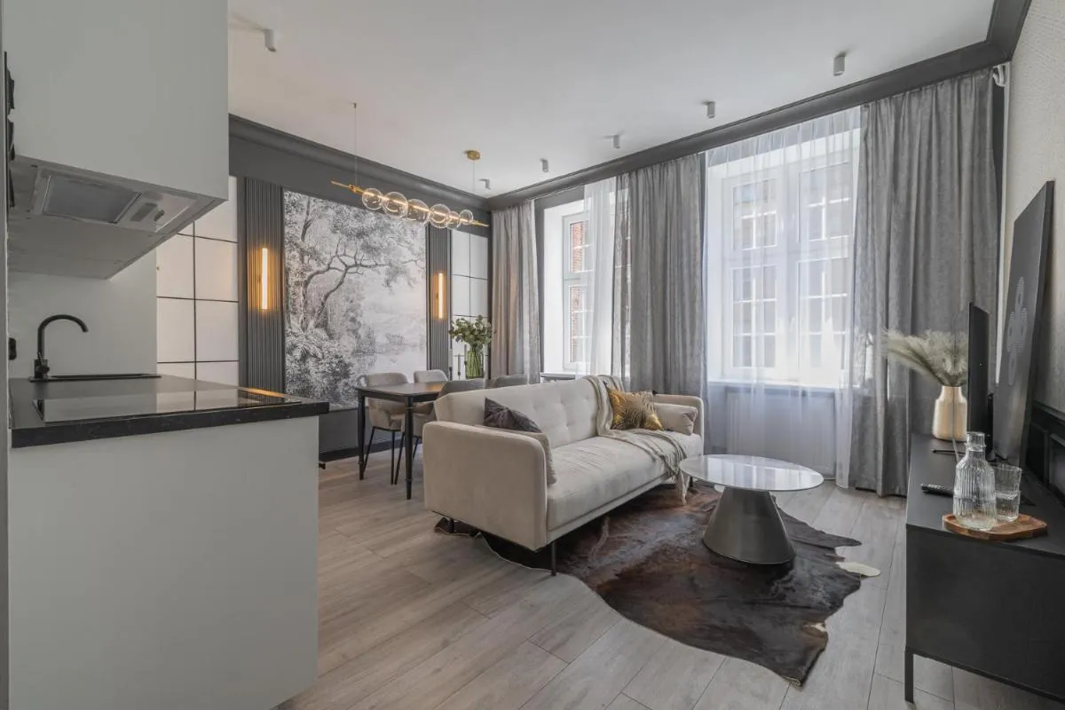 Image 1 of Old Town Elegance