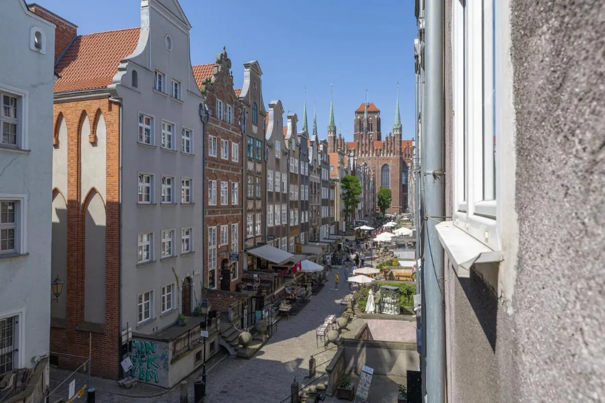 Image 4 of Old Town Elegance