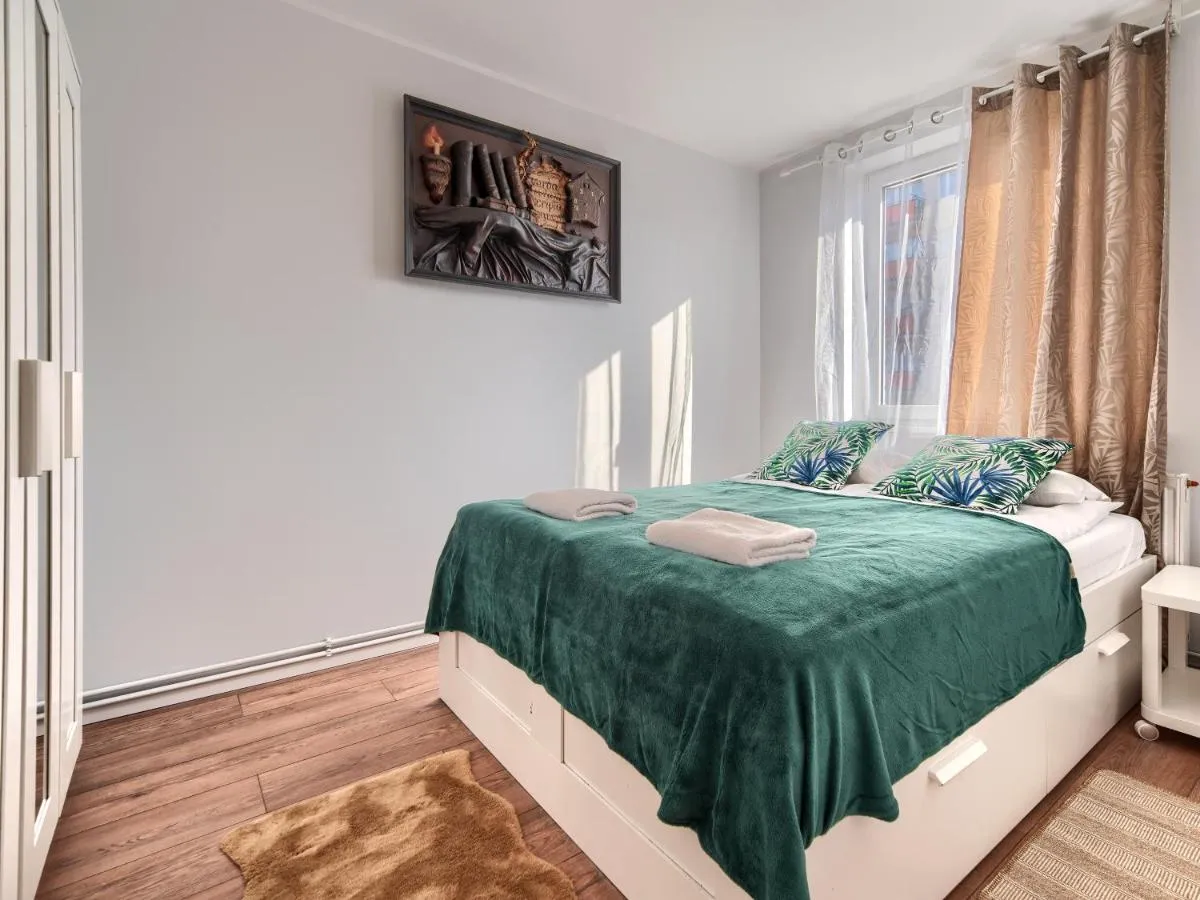 Image 1 of Platinium Red Brick Apartment – Bema