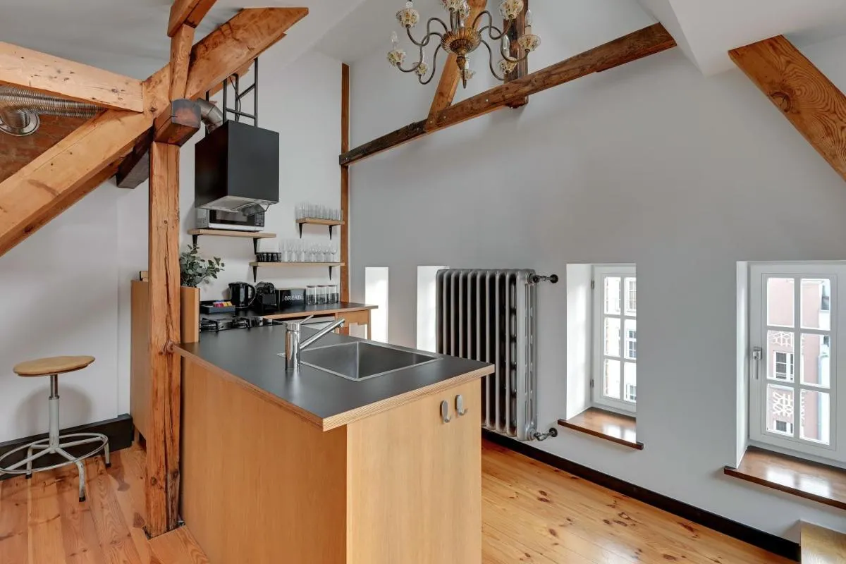 Image 5 of Rooftop & Old Town View by Downtown Apartments