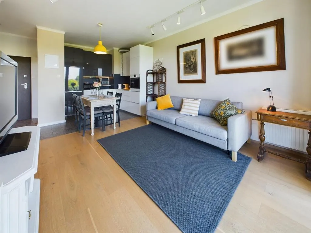 Image of Słoneczny Apartament Czesława Miłosza z Parkingiem by Renters