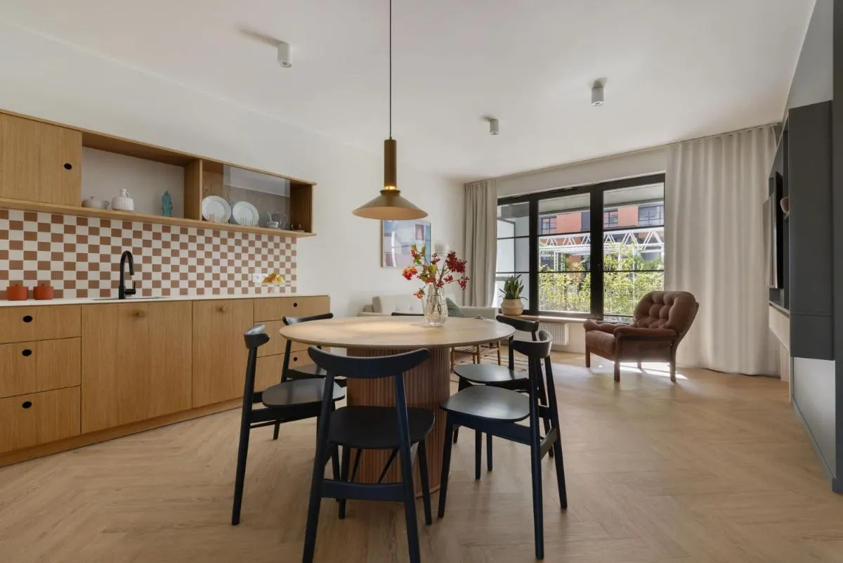 Image 2 of Solidarność Three Bedroom & Garden Apartment