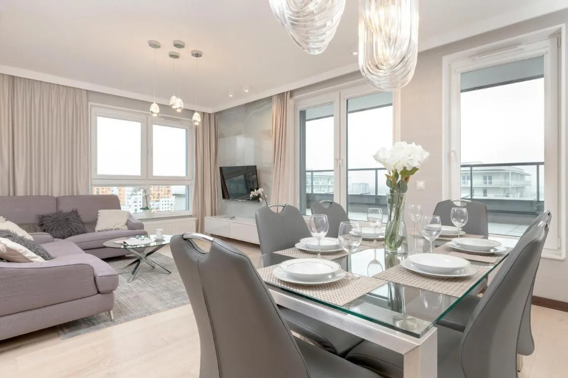 Image of Spacious and Cozy Two Bedrooms Apartment by Rent like home