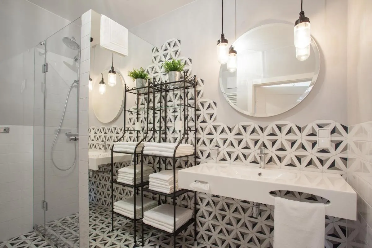 Image 2 of Staywin Riverfront Lofts