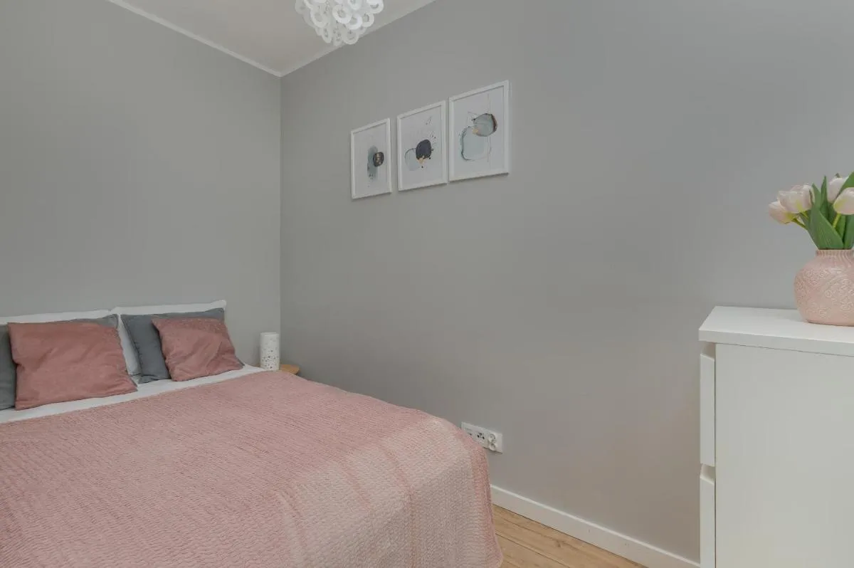 Image 1 of Stylowe & Przytulne Studio Krynicka z Parkingiem Gdańsk Przymorze by Renters