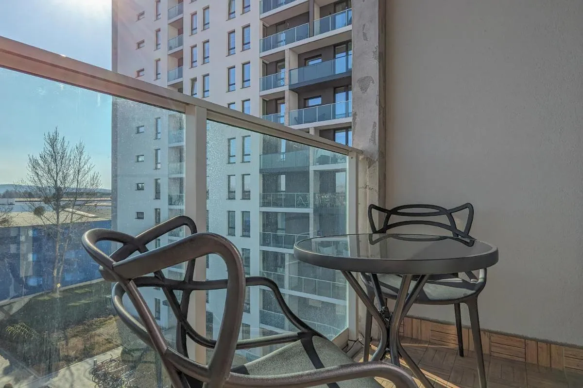 Image 2 of Stylowe & Przytulne Studio Krynicka z Parkingiem Gdańsk Przymorze by Renters