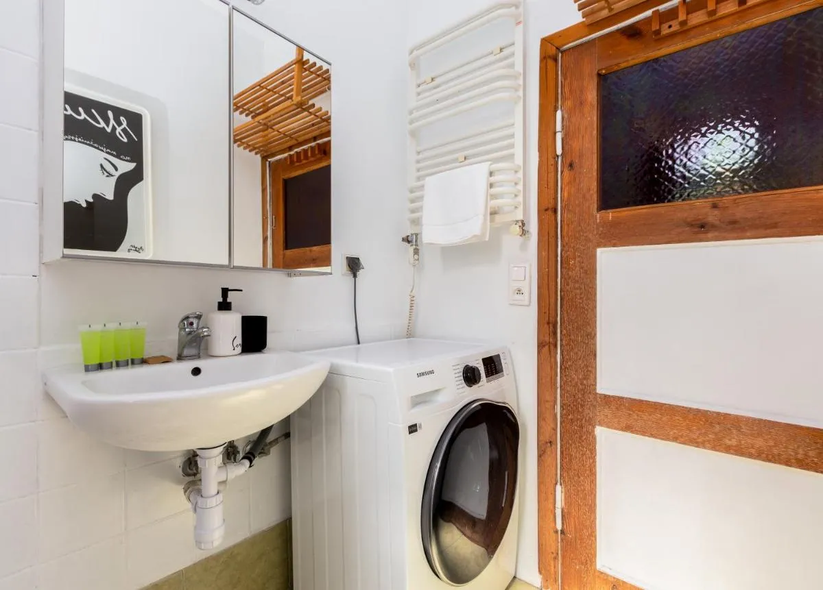 Image 2 of Tarasy Urban Jungle Apartment