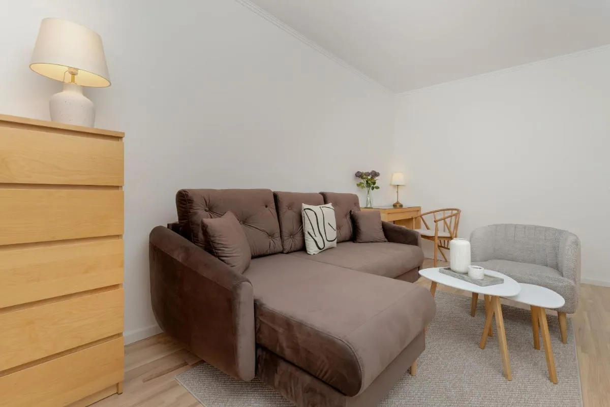 Image 5 of Two Bedroom Apartment in Gdańsk with Desk for Remote Work and Bathub by Renters