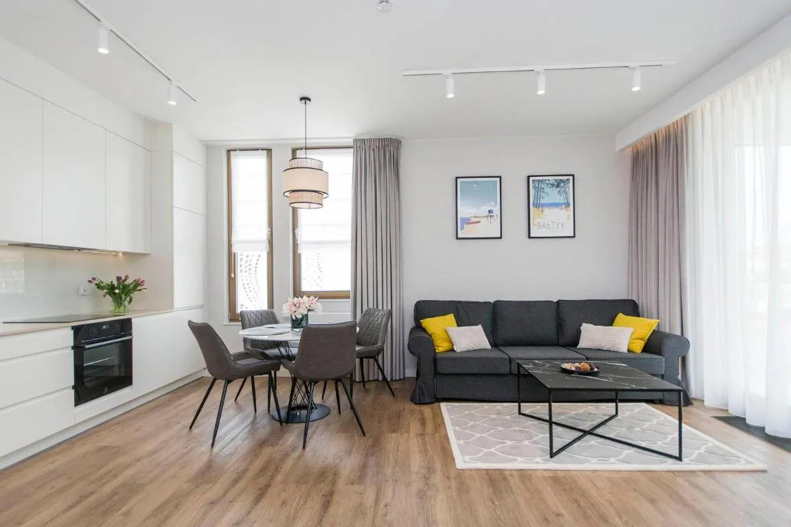 Image of Yellow Rentyear Apartments