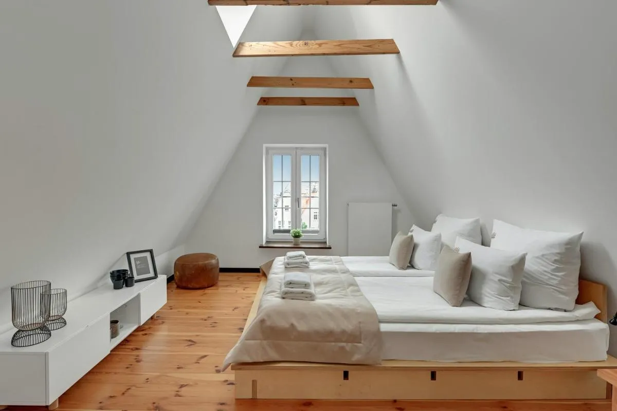 Image 5 of 3-level apartment with a view of St Mary’s Basilica by Downtown Apartments