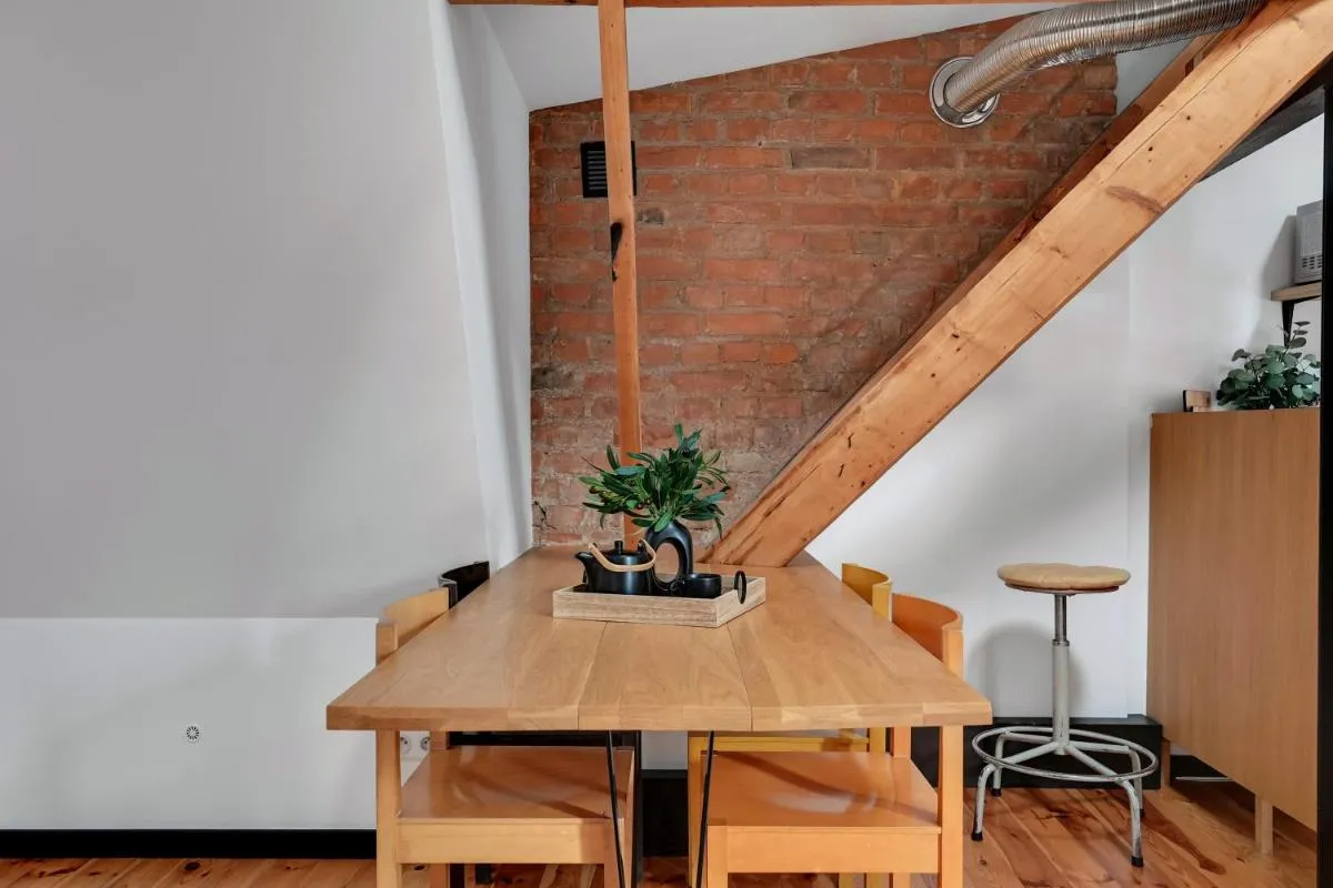 Image 4 of 3-level apartment with a view of St Mary’s Basilica by Downtown Apartments