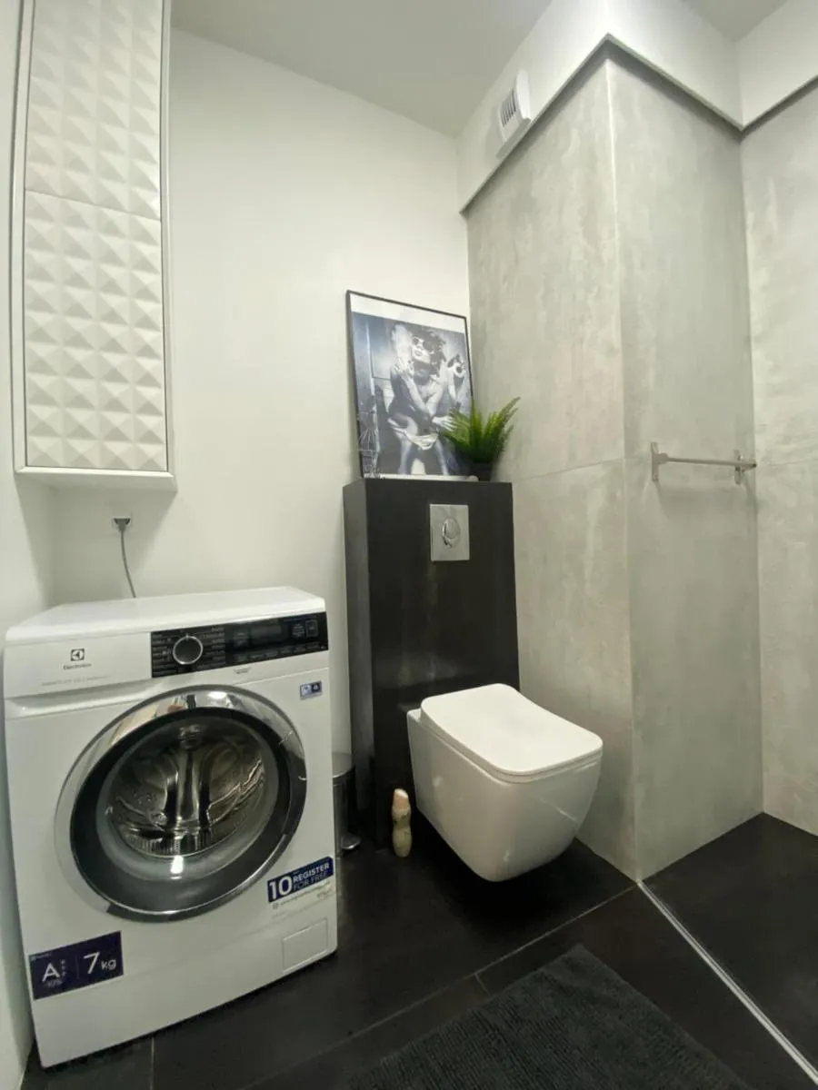 Image 1 of Ann Apartament 16 piętro z widokiem na morze